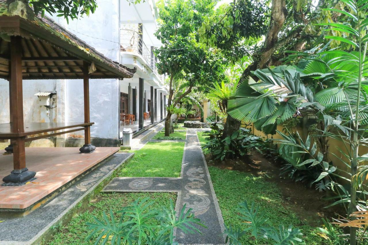 Gianyar Hotel Exterior photo