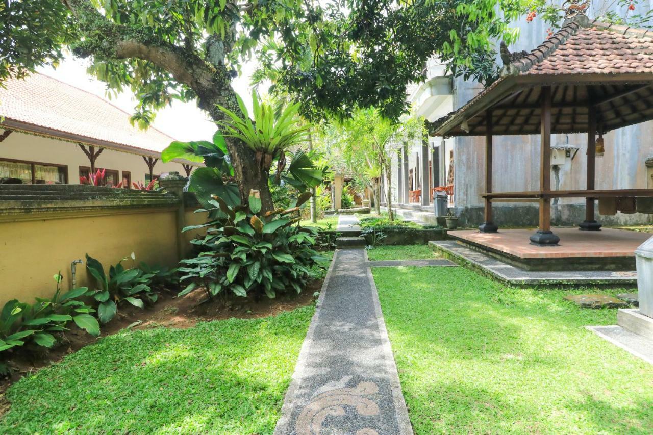 Gianyar Hotel Exterior photo
